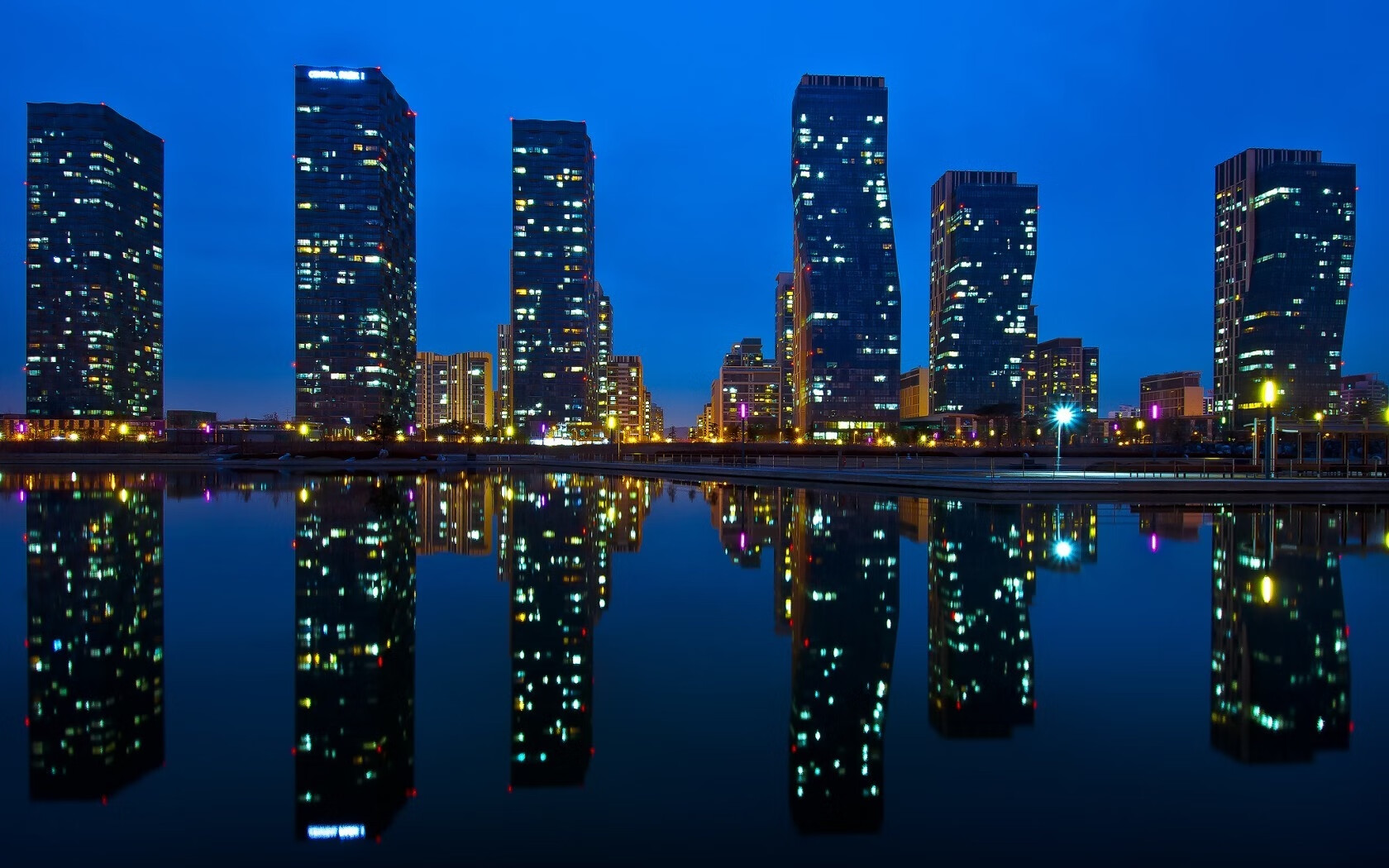 Kaiyun(中国)开云-拜仁慕尼黑横扫皇马，挺进半决赛，拜仁慕尼黑联赛