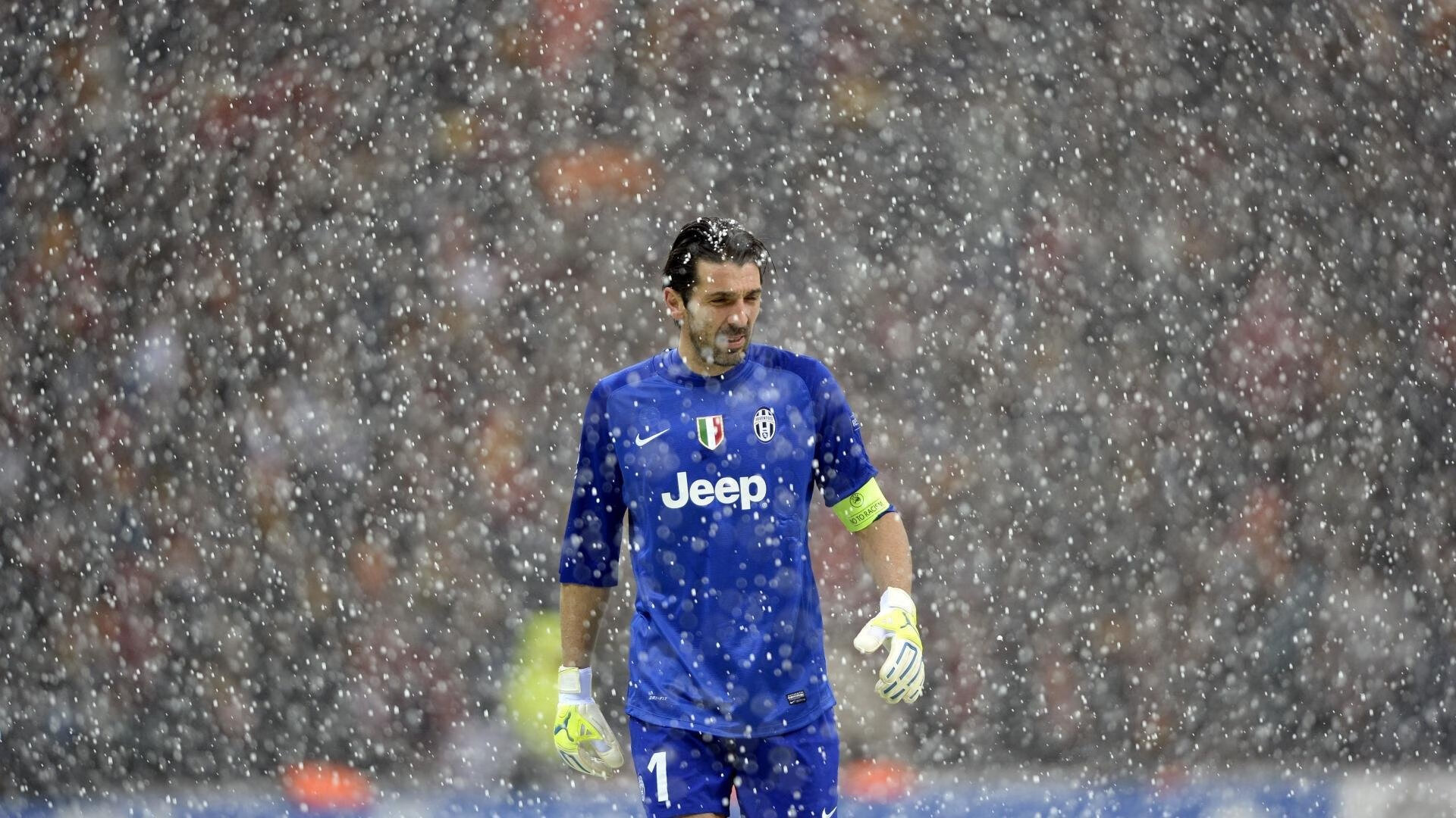 开云平台-欧洲杯倒数第四秒的传球:精彩托盘让人屏息,欧洲杯传奇